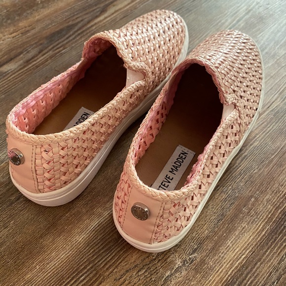 Steve madden slip ons - Picture 3 of 4
